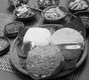 Khasi Shillong Combo - Yellow Rice( Jadoh Stem)+ Chkn Black Sesame (Neiiong) + Salad + Veg + Tungtap