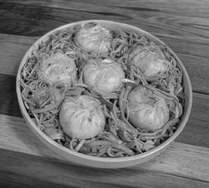 Chowmin Momos