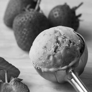 Strawberry Scoop 1