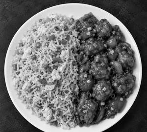 Egg Fried Rice + Chilli Chicken (10 Pieces)