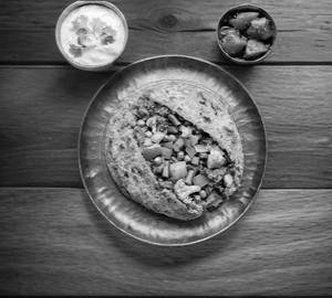 1  Mix Veg Parotha+Dahi 100 G