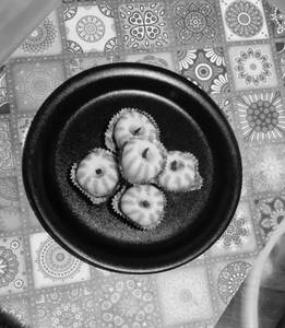 Khoya Apple [5 Pieces]