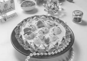 Kesariya Rasmalai (1 Plate)