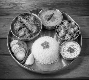Chicken Thali [1 Plate]