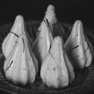 Kesar Modak
