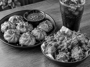 6 Chicken Fry Momo + 6 Chicken Pakora + 1 Soft Drink