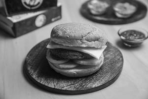 Spicy Paneer Burger