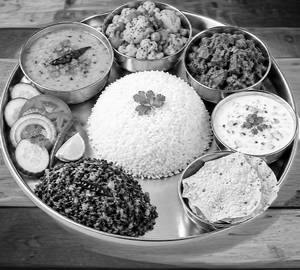 Veg Thali [1 Plate]