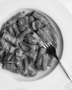 Chicken Red Sauce Pasta With Mango Juice