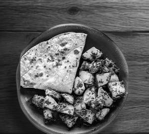 4 Plain Paratha With Masala Aloo Dry