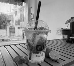 Virgin mojito