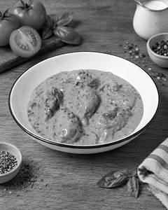 Fusion Pink Sauce Veg Momos