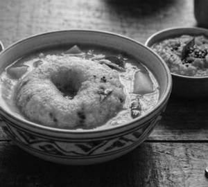 Sambar Vada