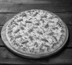Onion and capsicum pizza