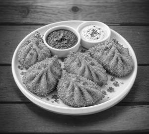 Veg Kurkure Momo(Plate)