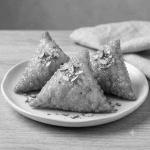 Sweet samosa [1 piece]