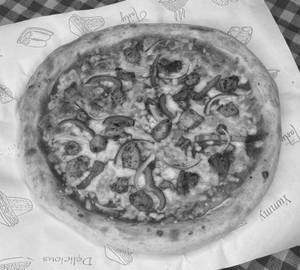 Hand Tossed Paneer Pizza 9"