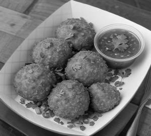 Kurkure veg momos