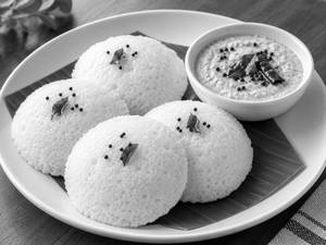 Idli & Chutney ( 4 Peice)