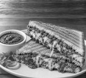 Cheese chutney sandwich