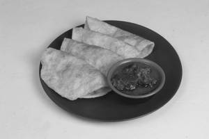 Luchi / Poori (4 Pcs) With Mutton Kosha (3 Pcs)