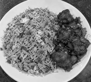 Egg Fried Rice With Chilli Chicken [4 Pieces]