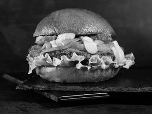 CLASSIC VEGGIE BURGER.