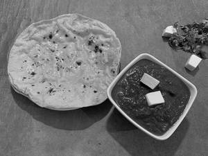 Palak Paneer Tawa Roti Combo