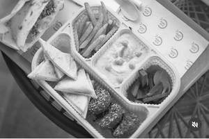 Classic Falafel Mezze Platter