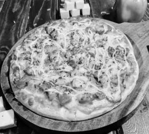 Paneer Paprika Pizza And Colddrink