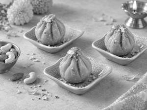 Modak Maida