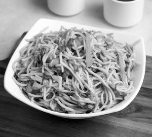 Veg Hakka Noodles
