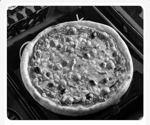 Sourdough Olivia Pizza