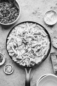 White Sauce Pasta Chicken