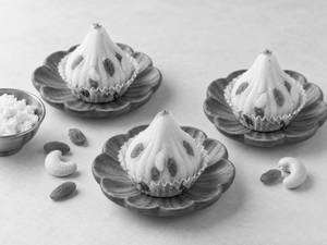 Modak Khoya Kaju Kishmish