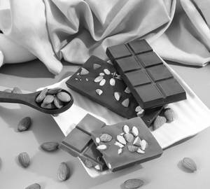 Rostad Almond Chocolate (100 Gm )