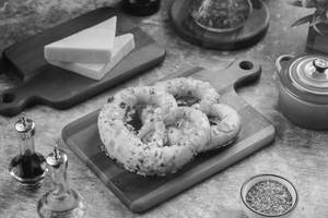 Chedder & Cheese Pretzel