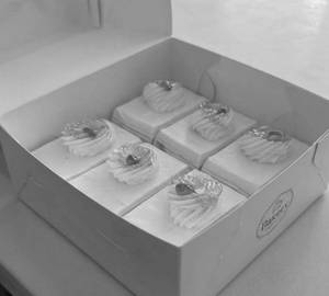 Eggless Mix Fruit Pastry Box (4Pcs)