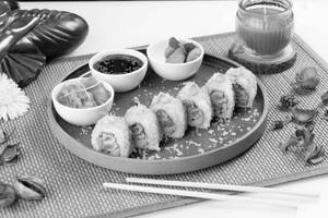Crunchy Tempura Veg Roll (Uramaki)