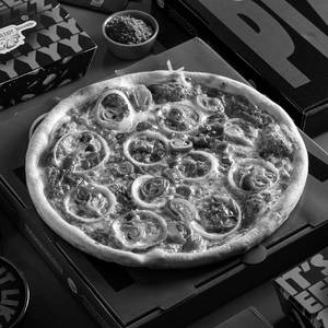 Sourdough Picante Pizza