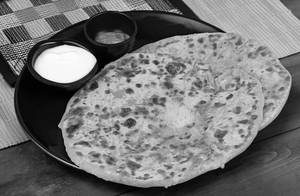 Desi Ghee Aloo Cheese Paratha - (1 Pc)
