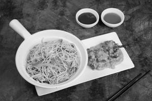 Chicken Noodles With Chicken Lollipop (3 Pc)