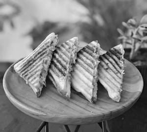 Veg grilled sandwich