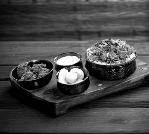 Shahi Boneless Biryani & Smoky Chiken Kabab [4 pcs]