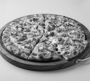 Mushroom And Paneer Pizza