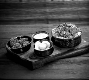 Shahi Boneless Biryani & Smoky Chiken Kabab [4 Pcs ]