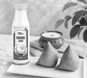 Mishri Lassi +  Whole Wheat Samosa [2 Pieces]