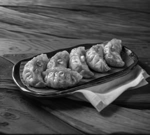 Chicken Pan Fried Momos(6Pc)