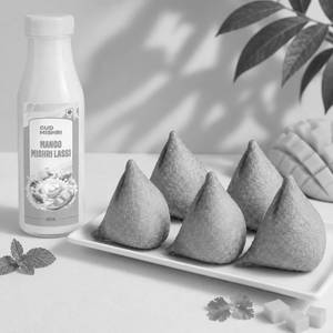 Whole Wheat Samosa [5 Pieces] + Mango Mishri Lassi