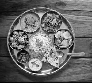 Mini Veg Thali